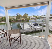 Beach 2 - waterfront villa and beach - Accommodation Gold Coast