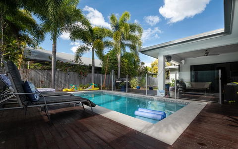 Beach Bliss, Netflix,Wifi - Accommodation Gold Coast 0