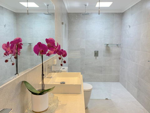 Beach Charm Villa Suite - Gold Coast 4U 1