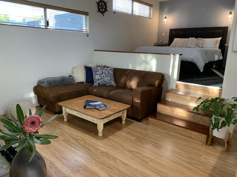 Beach Charm Villa Suite - Gold Coast 4U 0