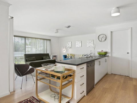 Beach Fun - 11 Broadbeach Drive - Gold Coast 4U 2