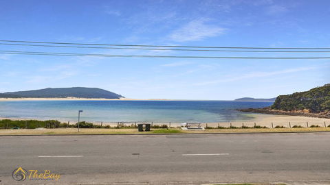 Beach House 72A Marine Drive - Fingal Bay - Gold Coast 4U 1