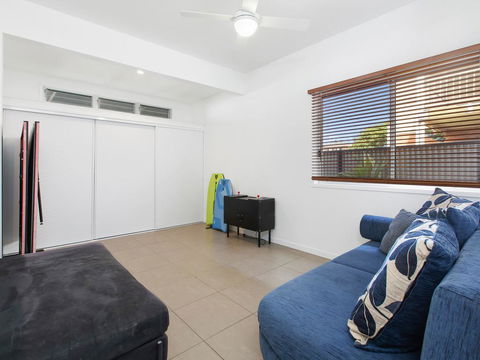 BEACH HOUSE ON PEARL - Gold Coast 4U 2