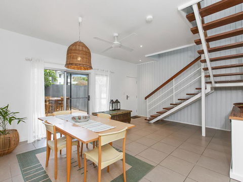 BEACH HOUSE ON PEARL - Gold Coast 4U 3