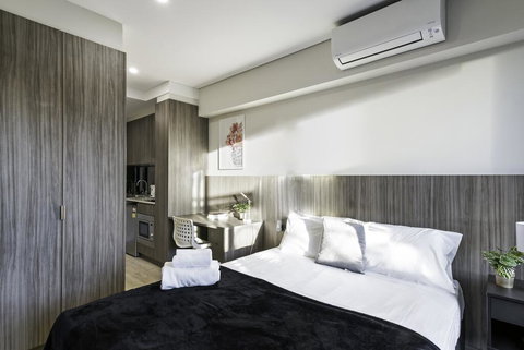 BEACH LOCATION STUDIO // CLOVELLY 1 - Accommodation Gold Coast 2