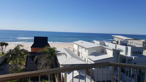 Beach Palms Holiday Apartments - Accommodation Gold Coast 2