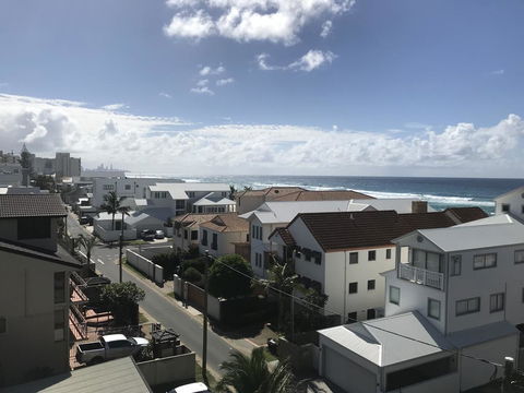 Beach Palms Holiday Apartments - Accommodation Gold Coast 3