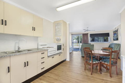 Beach Shack On Towners - Gold Coast 4U 2