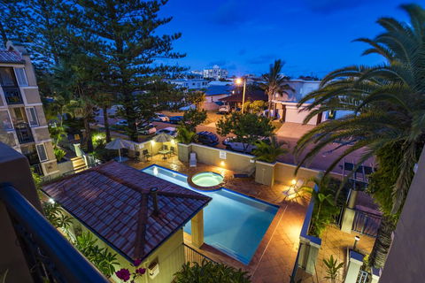 Beaches On Wave Street - Gold Coast 4U 1