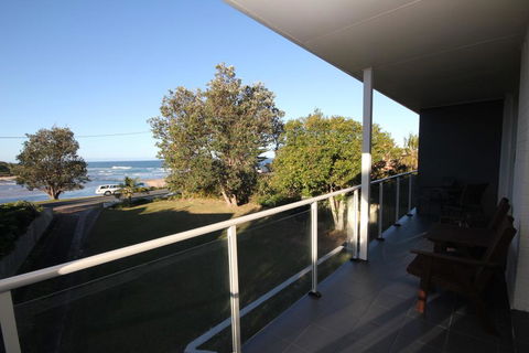BEACHFRONT 3- 3/12 Bundella Ave LC - Gold Coast 4U 0