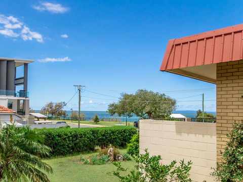 Beachfront Apt With Private Pool - Gold Coast 4U 3