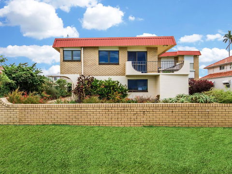Beachfront Apt With Private Pool - Gold Coast 4U 0