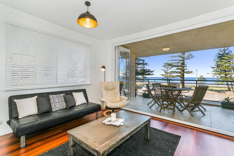 Beachfront On Golden Mile - Gold Coast 4U 1