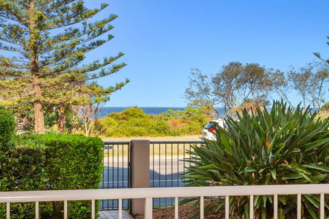 Beachfront On Marine - Gold Coast 4U 2