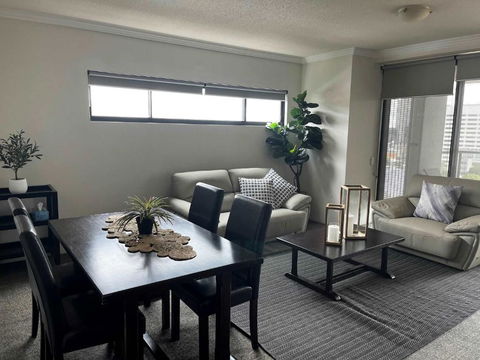Republic Apartment - Gold Coast 4U 2