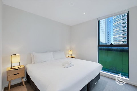 REST COLLECTION Apartments On Collins Docklands - Accommodation Gold Coast 2