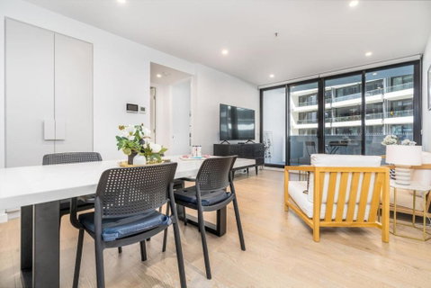 Restful Apt Near ANZAC Park West - Accommodation Gold Coast 0