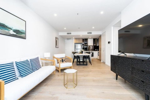 Restful Apt Near ANZAC Park West - Accommodation Gold Coast 1