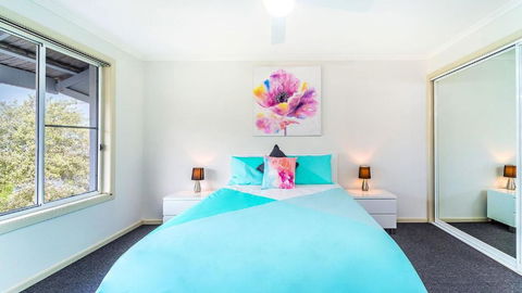 RED Rock - Townhouse In Town - Accommodation Gold Coast 3