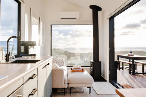 Red Rock Hut, King Island - Accommodation Gold Coast 2