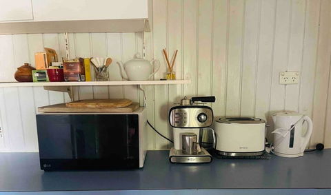 Red Steps - Family & Pet Friendly - Accommodation Gold Coast 2