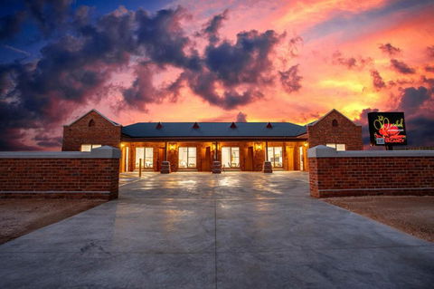 Red Waratah Accommodation - Accommodation Gold Coast 1