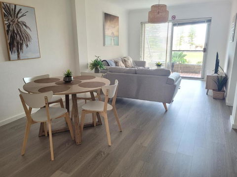 Reef Resort Apartments - Gold Coast 4U 3