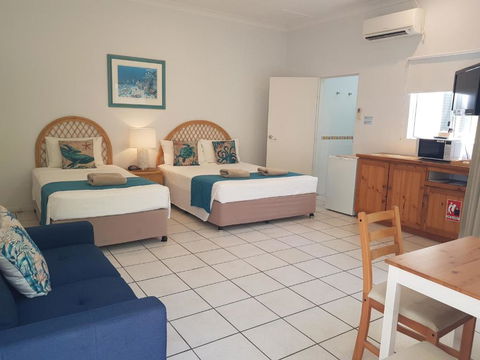 Reef Suite - Accommodation Gold Coast 3