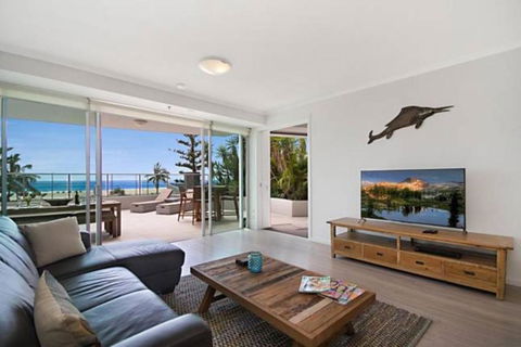 Reflections 202 - Gold Coast 4U 2