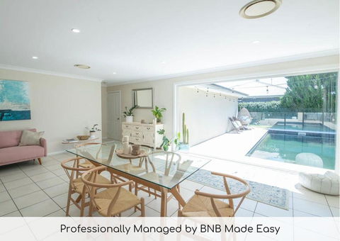 Regand Retreat - Luxurious Family Home, Pool - Accommodation Gold Coast 0