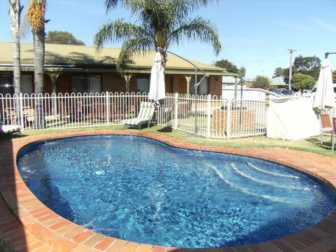 Regency Court Motel - Accommodation Gold Coast 3