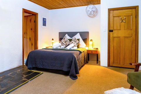 Reillys Wines Heritage Cottages - Accommodation Gold Coast 2