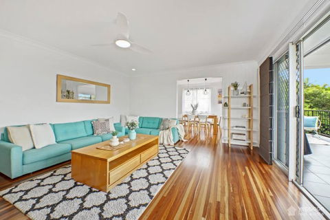 RELAX @48 CLOSE TO BEACH Sleeps 7 - Accommodation Gold Coast 2