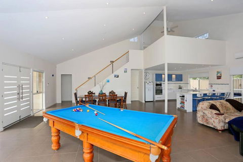 Relax At Falcon By The Bay - Gold Coast 4U 0