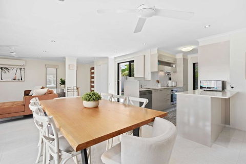 Relax At Riviera - Accommodation Gold Coast 2