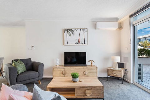 Relaxation Awaits At Runaway Cove - Accommodation Gold Coast 3