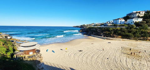 Relaxed Coastal Living With Fantastic Sea Views - Accommodation Gold Coast 3