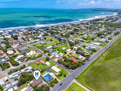 Relaxed Family Beach House - No Linen Included - Accommodation Gold Coast 0