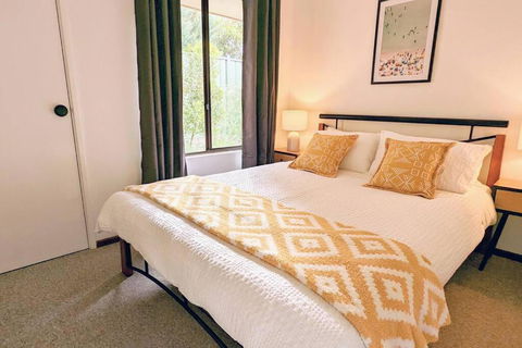 Relaxing Home Close To Nature - Gold Coast 4U 2