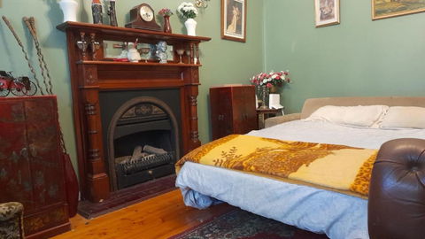 Reservoir Central Close To Train Station OC03 - Accommodation Gold Coast 3