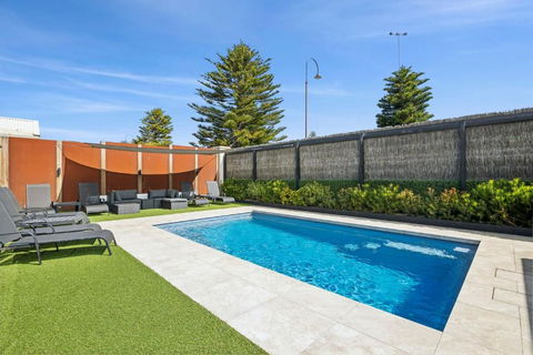 Resort Living On Tempest - Accommodation Gold Coast 0