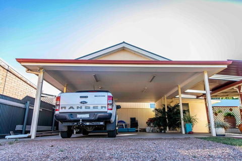 Resort On Morgan With Beautiful Private Pool, Pet Friendly - Accommodation Gold Coast 1