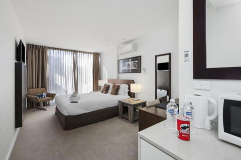 Resort Hotel Room 226 - Accommodation Gold Coast 1
