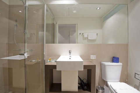 Resort Hotel Room 226 - Accommodation Gold Coast 2