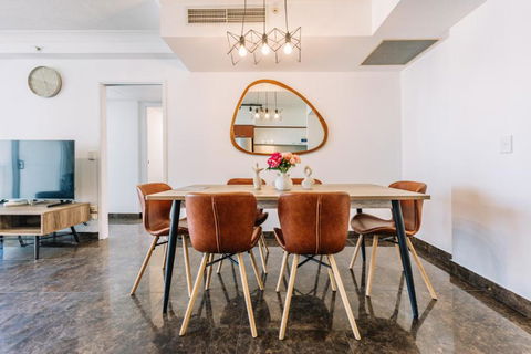 Resort Style Chevron Apartments Surfers Paradise By Gold Coast Travels - Accommodation Gold Coast 2