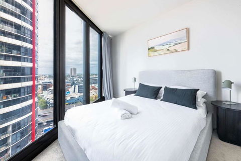 Resort Style Living 2 Bed Apt With Pool BBQ - Accommodation Gold Coast 3