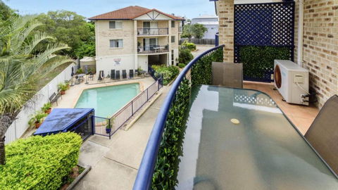 Resort Style Unit Across From The Water - Accommodation Gold Coast 0