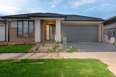 ResortStyle 4BR House With Parking - Accommodation Gold Coast 1