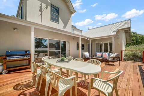 Retro Gem On Jackson - Accommodation Gold Coast 0