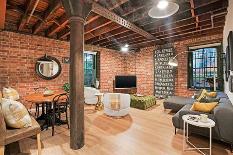 Retro Meets Industrial At Heritage Bond Store - Gold Coast 4U 0